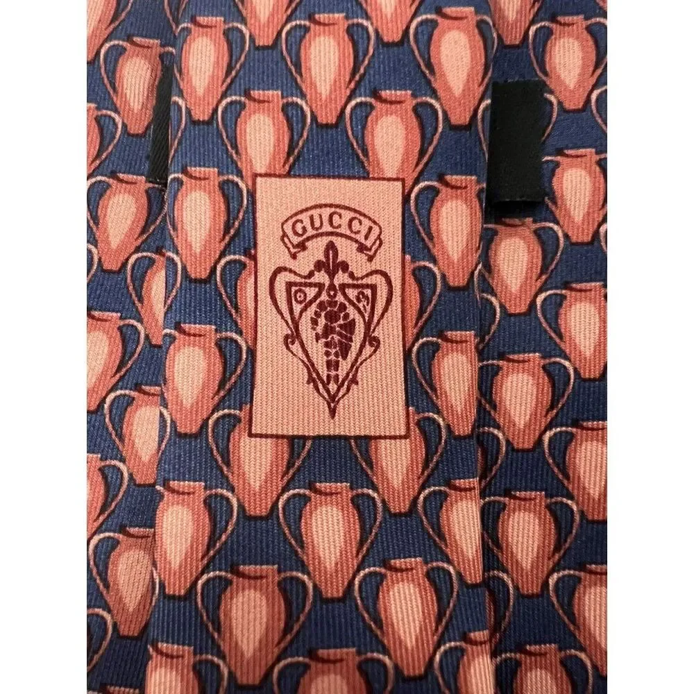 Gucci Tie Men’s Pink And Navy Pottery Pattern Silk Italy